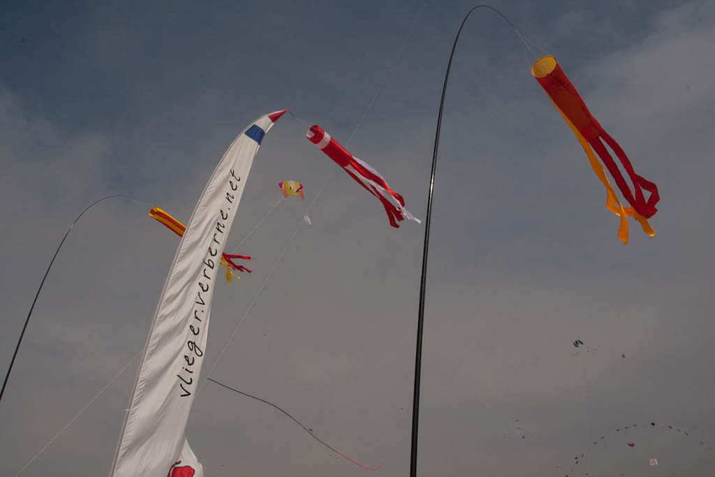 Windsock,Catalonia,Vlaggenstof en voering